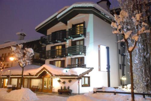 Hotel Les Jumeaux קורמאיור מראה חיצוני תמונה